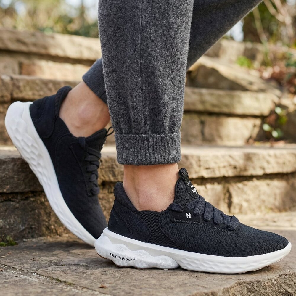 New Balance Fresh Foam Roav Elite Athletic Women's Sneakers Shoes Black size 6